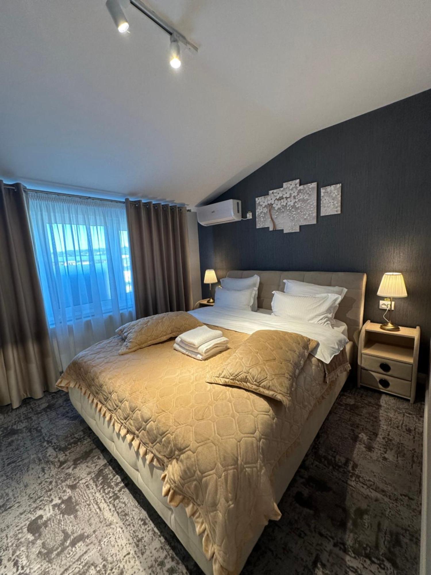 Complex Rediu 54 Luxury Apartaments Iasi Exterior photo